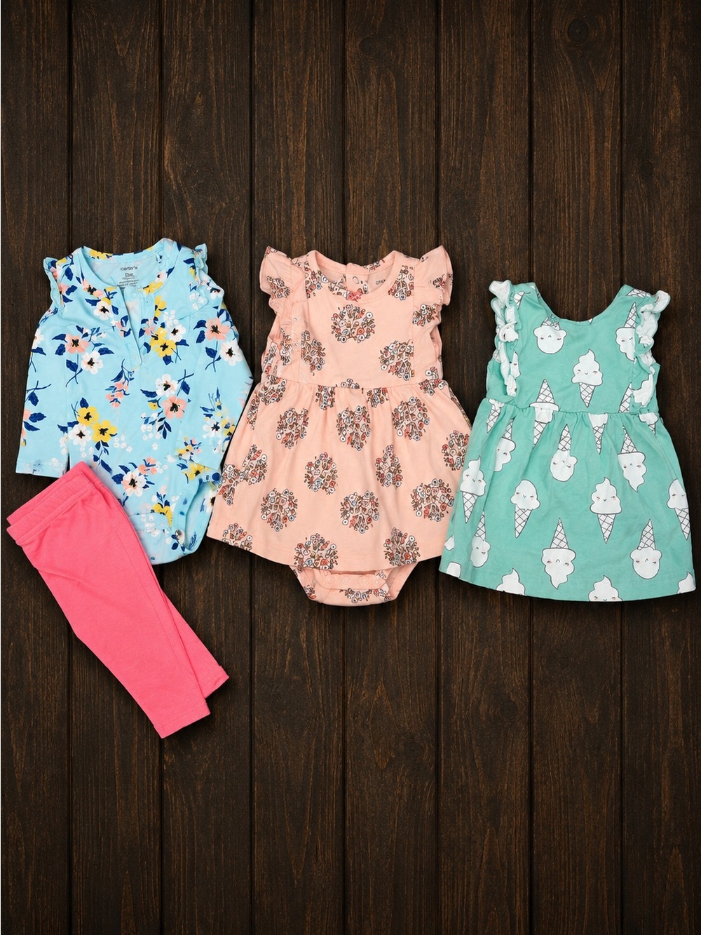 Girls clothing size 0-3 months clothing bundle
Lot outfits